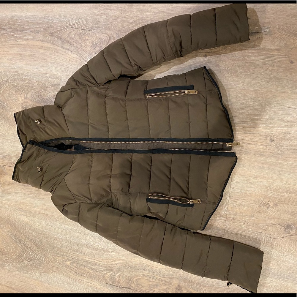 Short Puffer Jacket